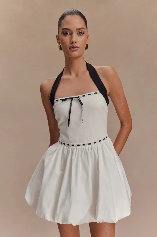 Mini dresses with embroidered details for a unique touch Queenie Halter Bubble Mini Dress - Black/White Mini dresses with embroidered details for a unique touch Queenie Halter Bubble Mini Dress - Black/White