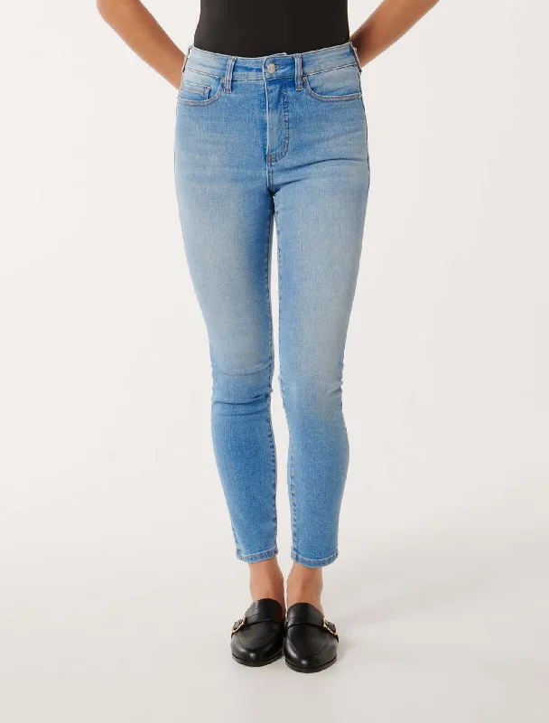 Dark - wash women jeans for a sophisticated and slimming effectBella Skinny Jeans