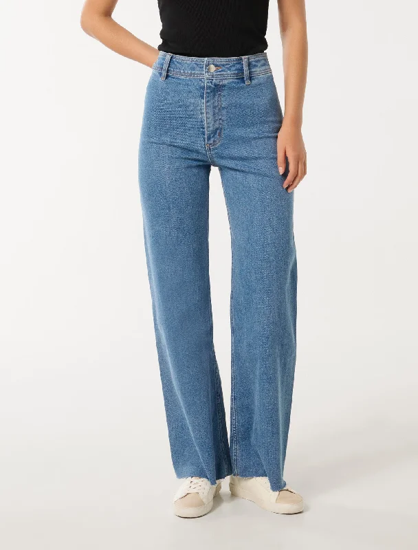 Wide - leg women jeans for a modern and relaxed vibeLauren High Waisted Flare Jeans Wide - leg women jeans for a modern and relaxed vibeLauren High Waisted Flare Jeans