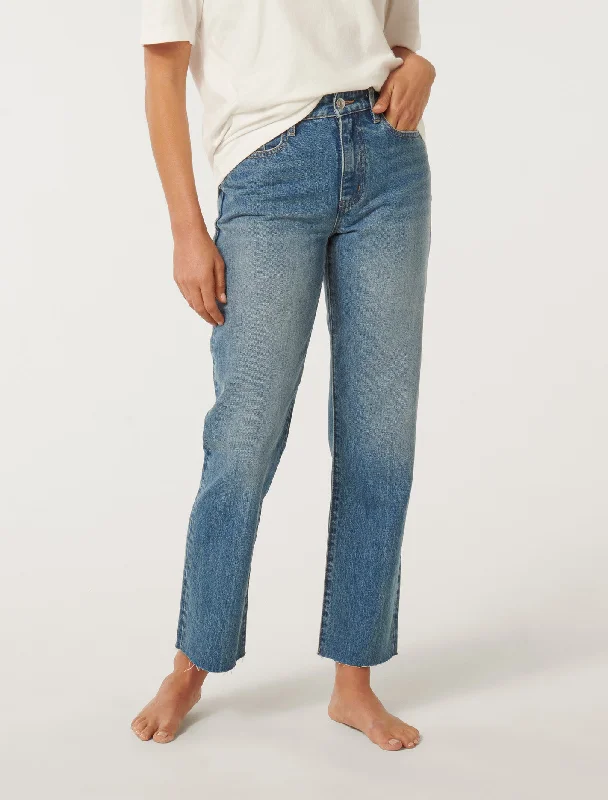 Bootcut women jeans to complement various shoe stylesNiki Ankle Straight Jeans