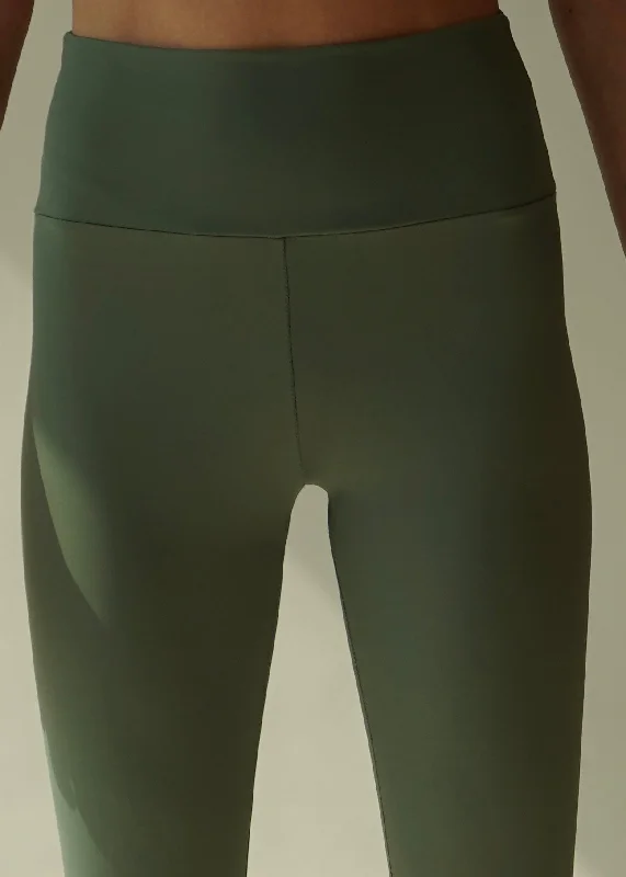 Women's Leather - Look Tight Trousers with Zipper Details in Dark Gray for an Urban StyleQuake Classic Sport Leggings Women's Leather - Look Tight Trousers with Zipper Details in Dark Gray for an Urban StyleQuake Classic Sport Leggings