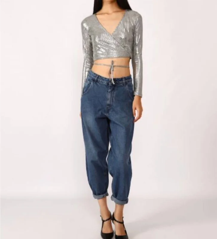 Acid - wash women jeans with a retro finishQuinn Baggy Jeans In Dark Wash