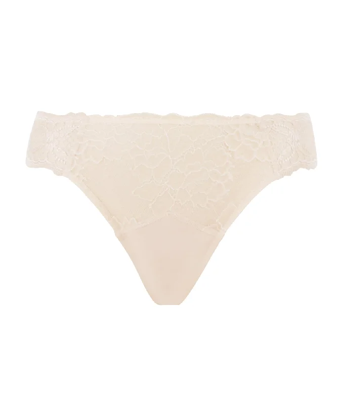 seamless adjustable - strap women thongs for a perfect fitSublime en Dentelle Nude Thong