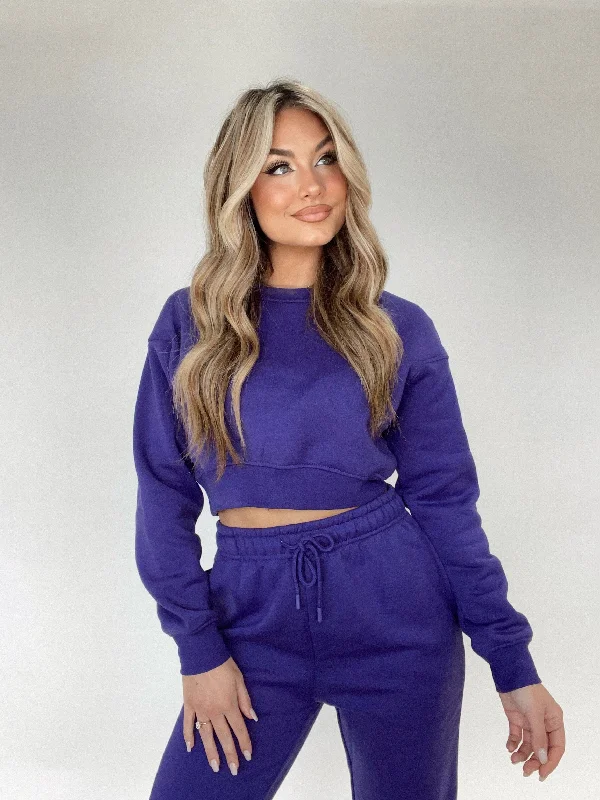 Cropped Women's Angora Blend Sweaters for a Trendy LookBrae Sweatshirt