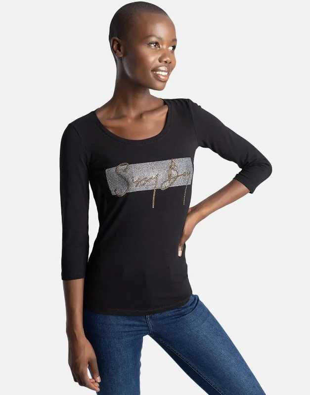 Distressed Women T Shirt with a Laid - Back AestheticSissy Boy Dolla Billz Logo T-Shirt