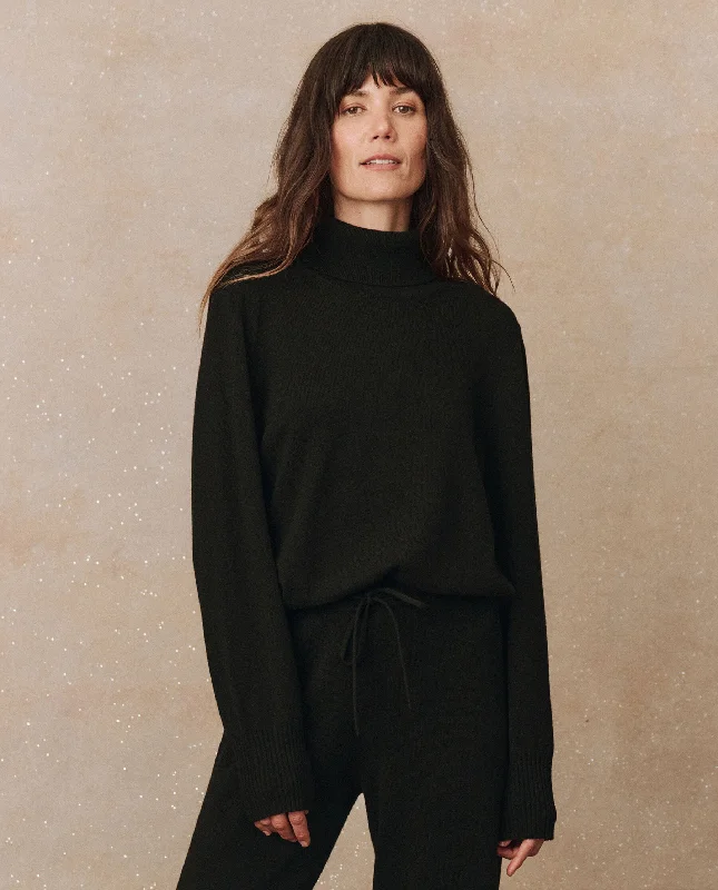 Plus Size Women's Oversized Chunky Knit SweatersThe Cashmere Turtleneck Sweater. -- Black Plus Size Women's Oversized Chunky Knit SweatersThe Cashmere Turtleneck Sweater. -- Black