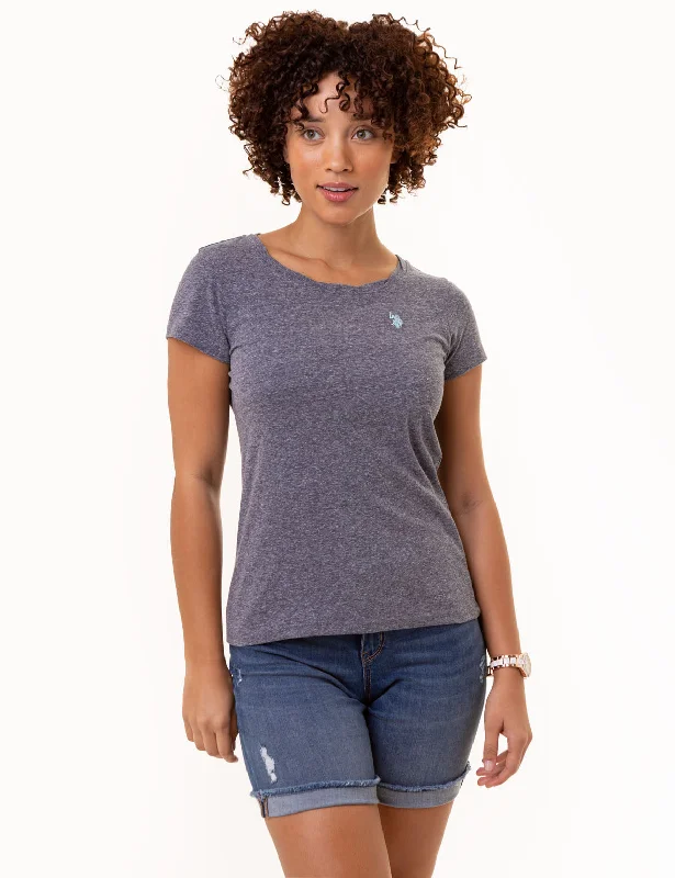 Pocketed Women T Shirt for Added FunctionalityTWIST NECK SNOW YARN T-SHIRT