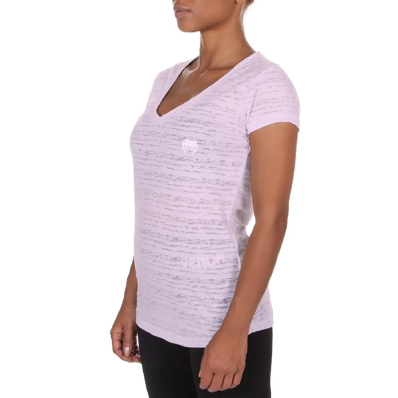 Distressed Women T Shirt with a Laid - Back AestheticVenum Essential V Neck T-Shirt