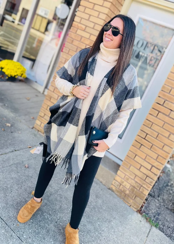 Women's Slim - Fit Blazers in Charcoal Gray for a Professional AppearanceCheck Pattern Vest: Black Women's Slim - Fit Blazers in Charcoal Gray for a Professional AppearanceCheck Pattern Vest: Black