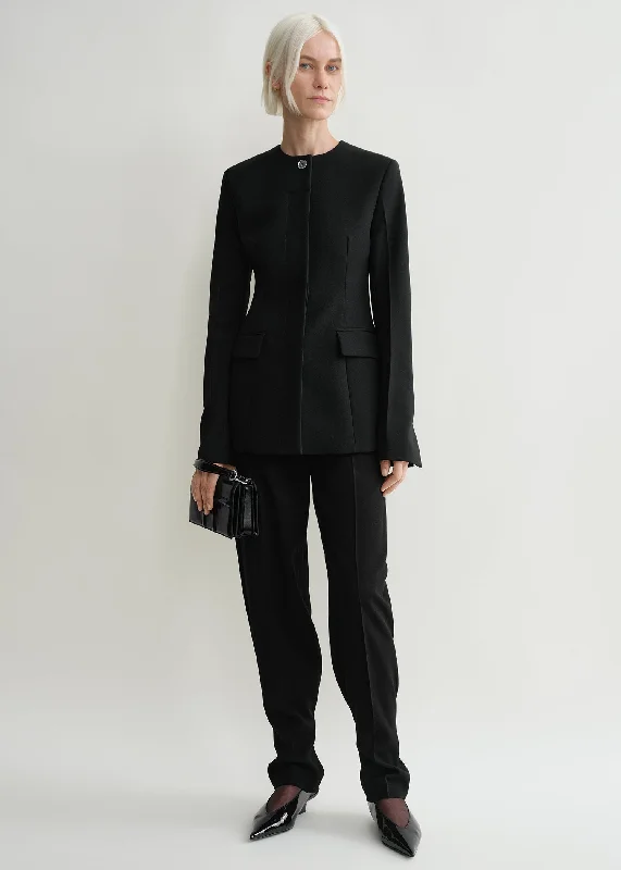 Women's Tailored Stretch Blazers in Navy Blue for Business MeetingsCollarless cinched jacket black Women's Tailored Stretch Blazers in Navy Blue for Business MeetingsCollarless cinched jacket black