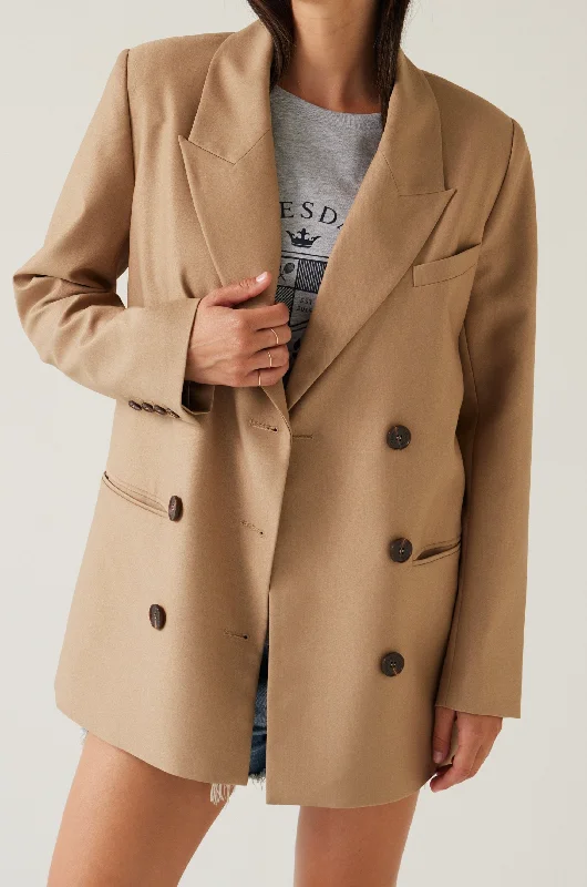 Women's Longline Linen Blazers in Pastel Colors for Summer EventsDove Blazer | Sand Beige Women's Longline Linen Blazers in Pastel Colors for Summer EventsDove Blazer | Sand Beige
