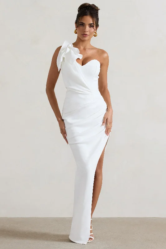 Mini Women Dress with a Short Hem for a Young and Trendy StyleEsther | White Wrap Maxi Dress With Corsage Mini Women Dress with a Short Hem for a Young and Trendy StyleEsther | White Wrap Maxi Dress With Corsage