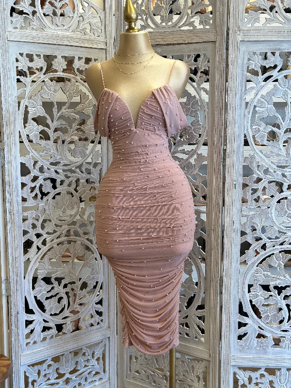 Pleated Women Dress with a Timeless and Elegant TexturePearl Detail Mauve Off Shoulder Dress- Stretchy Pleated Women Dress with a Timeless and Elegant TexturePearl Detail Mauve Off Shoulder Dress- Stretchy