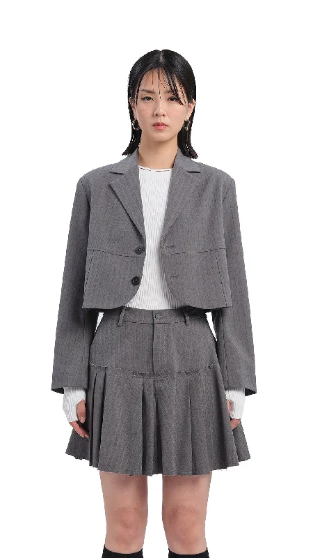 Women's Notched Lapel Blazers in Beige for a Timeless OutfitShort Suit Jacket