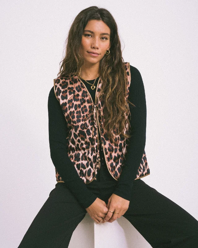 Women's Belted Blazers in Camel Color for a Sophisticated OutfitTILTIL Mona Gilet Leopard Brown Women's Belted Blazers in Camel Color for a Sophisticated OutfitTILTIL Mona Gilet Leopard Brown