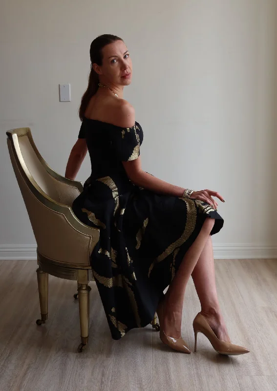 Plus Size Women Dress with a Flattering A - Line Cut for Comfort and Style Plus Size Women Dress with a Flattering A - Line Cut for Comfort and Style John Paul Ataker 1169-1871&2114