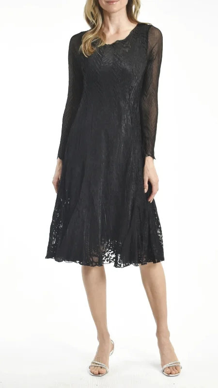 Printed Abstract Women Dress for a Modern and Artistic Appeal Printed Abstract Women Dress for a Modern and Artistic Appeal Komarov Chiffon Burnout Sleeved Dress Printed Abstract Women Dress for a Modern and Artistic Appeal Printed Abstract Women Dress for a Modern and Artistic Appeal Komarov Chiffon Burnout Sleeved Dress