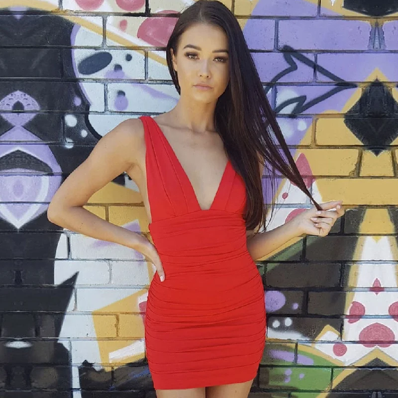Off - the - Shoulder Women Dress for a Romantic and Feminine Look Off - the - Shoulder Women Dress for a Romantic and Feminine Look Trendy V Neck Ruched Bodycon Strapless Party Mini Dress - Red Off - the - Shoulder Women Dress for a Romantic and Feminine Look Off - the - Shoulder Women Dress for a Romantic and Feminine Look Trendy V Neck Ruched Bodycon Strapless Party Mini Dress - Red