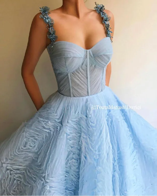 Midi dresses with ribbed textures for a unique and tactile appearanceCurly Boudoir Tulle Gown Midi dresses with ribbed textures for a unique and tactile appearanceCurly Boudoir Tulle Gown