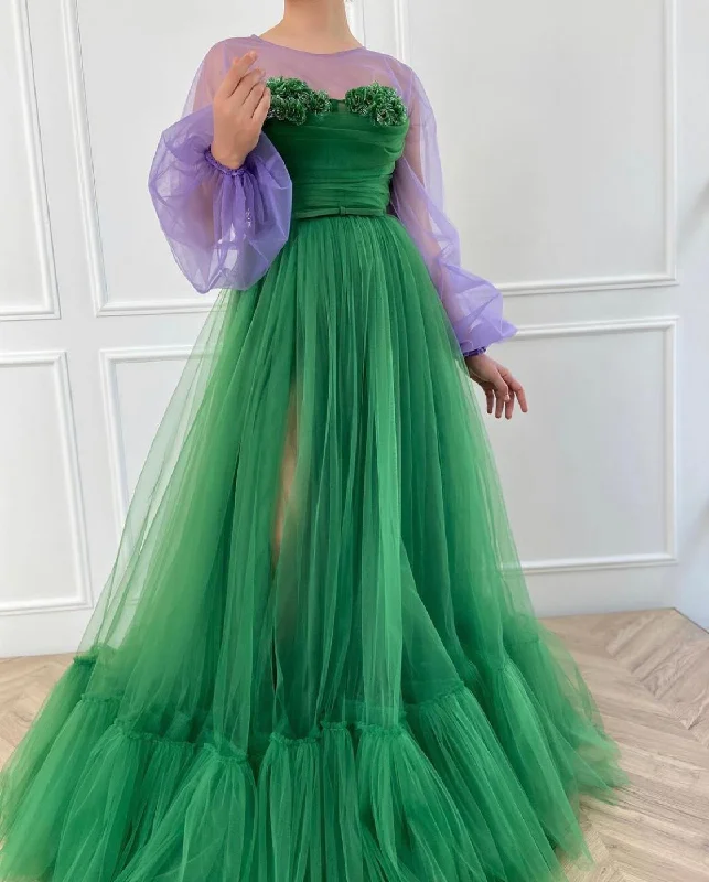 Midi dresses with pleated bodices for a classic and tailored lookEmerald Charming Gown Midi dresses with pleated bodices for a classic and tailored lookEmerald Charming Gown