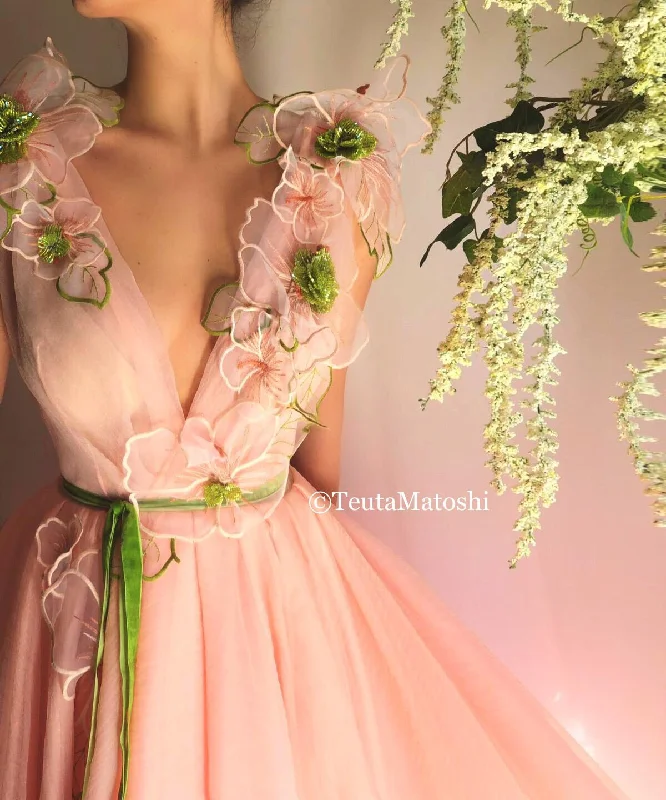 Midi dresses with off - the - shoulder necklines for a flirty lookFloral Spring Rose Gown Midi dresses with off - the - shoulder necklines for a flirty lookFloral Spring Rose Gown