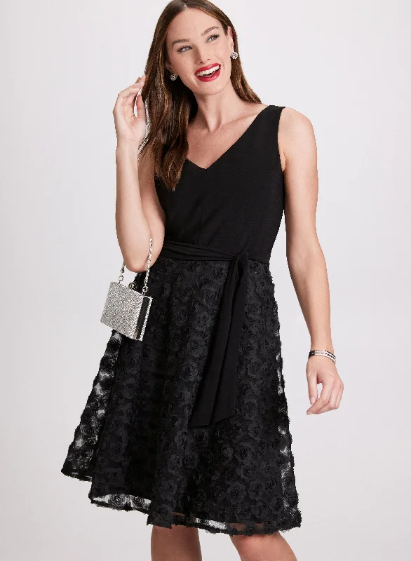 Midi dresses with pom - pom trims for a playful and festive lookMesh Floral Dress