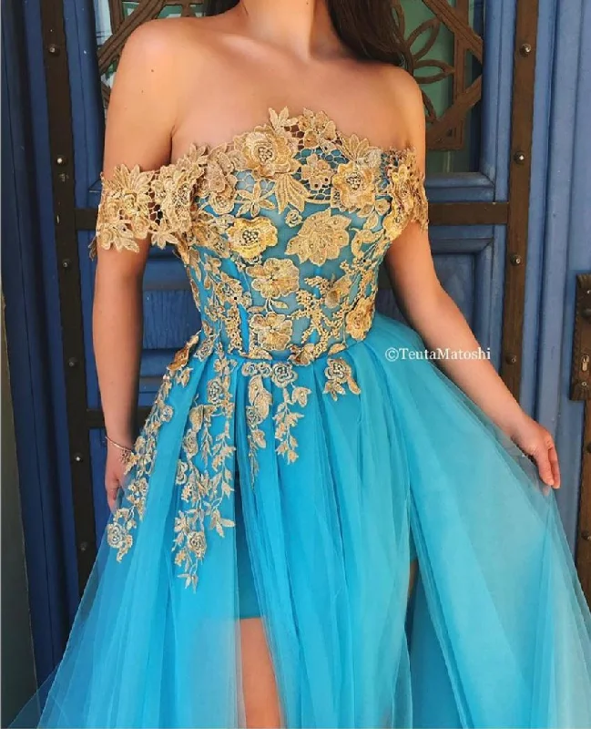 Midi dresses with ruched bodices for a feminine and fitted feelOrnate Cerulean Blooms Gown Midi dresses with ruched bodices for a feminine and fitted feelOrnate Cerulean Blooms Gown