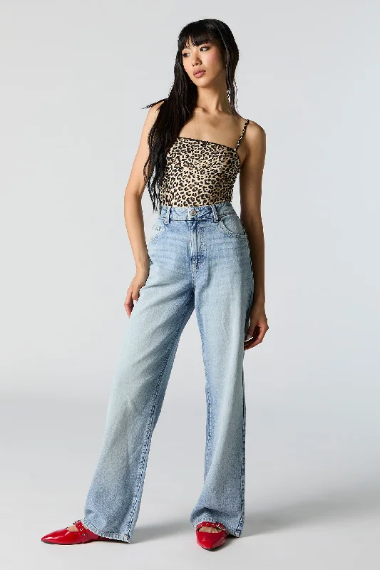 Button - Down Denim Top with a Classic DesignHigh Rise Wide Leg Jean