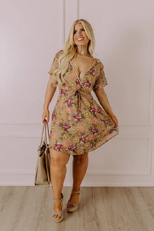 Mini dresses with gathered skirts for a voluminous effectSweet Like Honey Floral Mini Dress In Taupe Curves Mini dresses with gathered skirts for a voluminous effectSweet Like Honey Floral Mini Dress In Taupe Curves