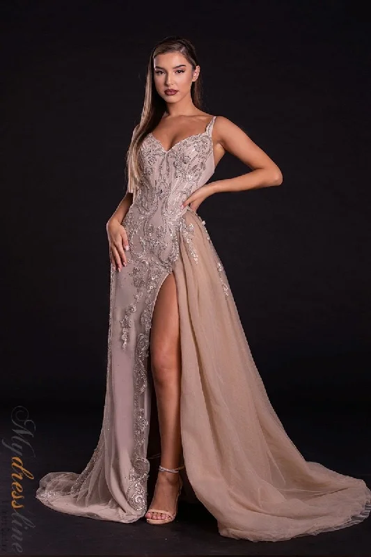 Sheath formal dresses with metallic thread detailing for a modern promPortia & Scarlett PS21222 Sheath formal dresses with metallic thread detailing for a modern promPortia & Scarlett PS21222