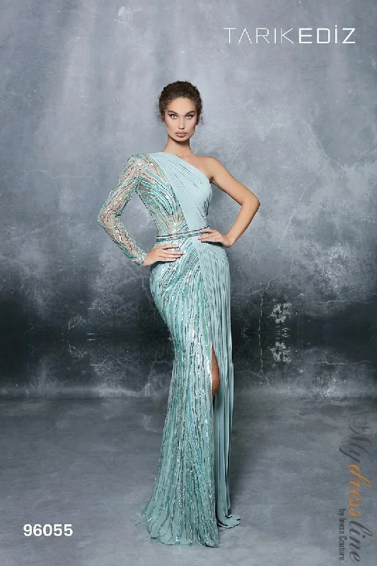 Sheath formal dresses with metallic thread detailing for a modern promTarik Ediz 96055 Sheath formal dresses with metallic thread detailing for a modern promTarik Ediz 96055