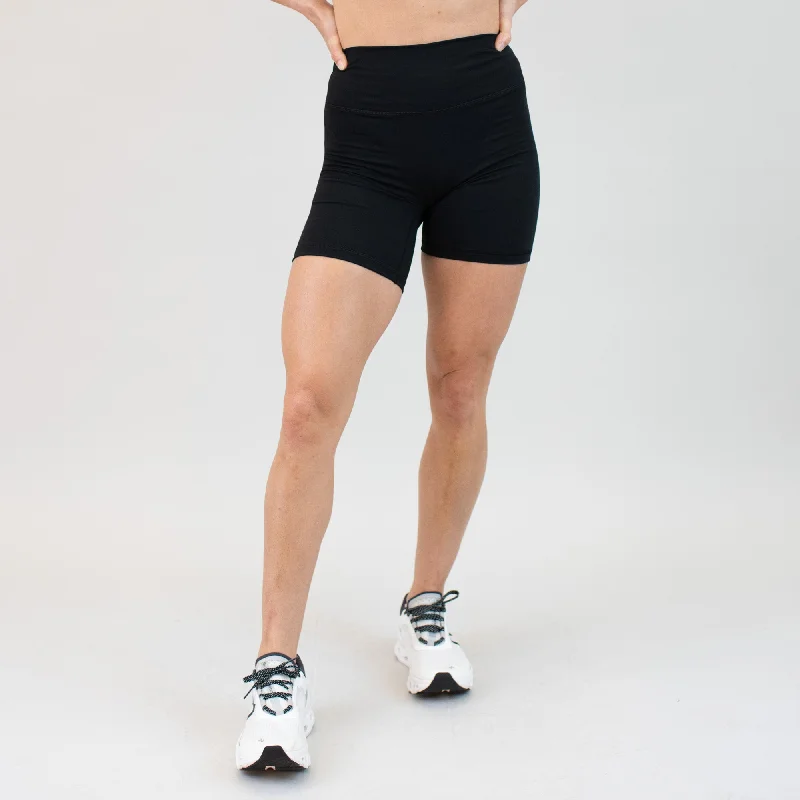 Bermuda Women Shorts for a Classic and Sophisticated LookBiker Short 6" - No Front Seam - High Rise Bermuda Women Shorts for a Classic and Sophisticated LookBiker Short 6" - No Front Seam - High Rise