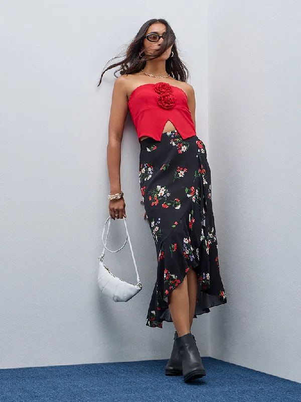 Denim Women Shorts with Distressed Details for a Casual VibeLOV Black Floral Printed High-Rise Cotton Skirt Denim Women Shorts with Distressed Details for a Casual VibeLOV Black Floral Printed High-Rise Cotton Skirt