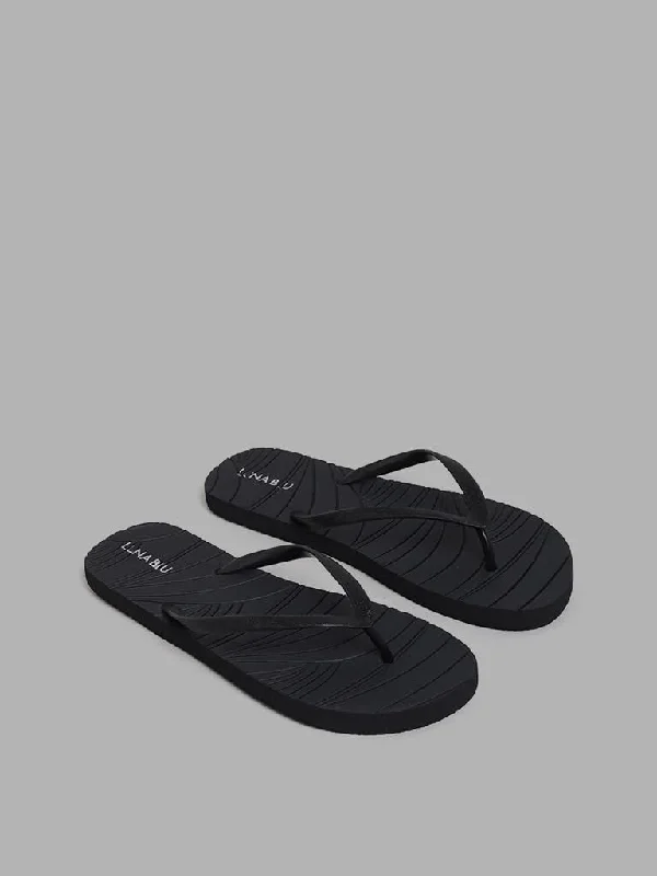 Leather Look Women Shorts for an Edgy and Chic StyleLUNA BLU Black Embossed Footbed Shimmer Strap Flip Flop Leather Look Women Shorts for an Edgy and Chic StyleLUNA BLU Black Embossed Footbed Shimmer Strap Flip Flop