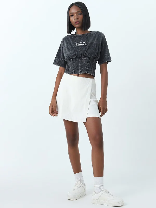 Ruffled Hem Women Shorts to Add a Feminine TouchNuon White High-Rise Denim Skort