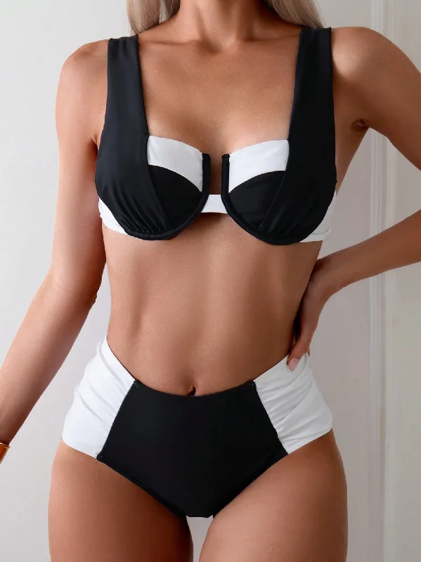 Convertible bikini that can be worn in multiple styles for versatilityB/W Color Block Underwire Lace Up Bikini Set Convertible bikini that can be worn in multiple styles for versatilityB/W Color Block Underwire Lace Up Bikini Set