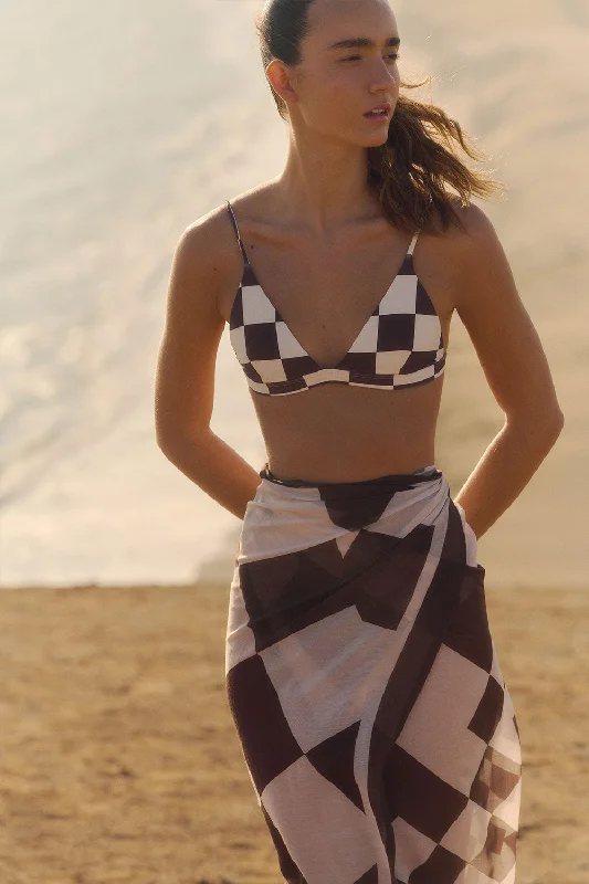 Long - line bikini top for added support and a fashionable lookOcean Latte Sol Top